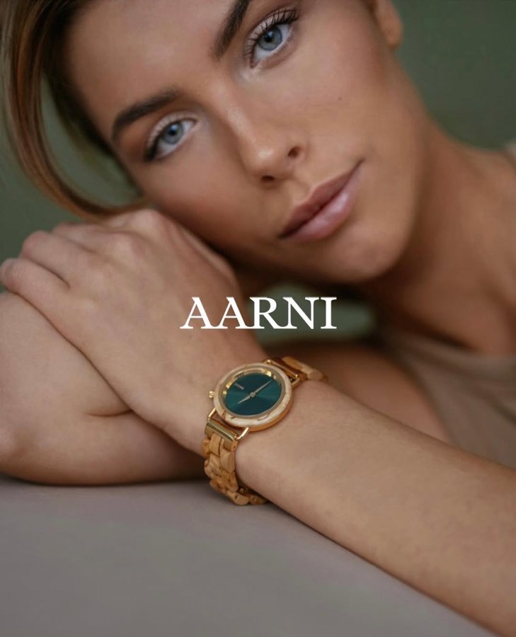 Instagram post by @lindaekroth for Aarni. Caption reads: Ad  @aarniwood | 🖤 VALENTINES DAY GIVEAWAY [...].