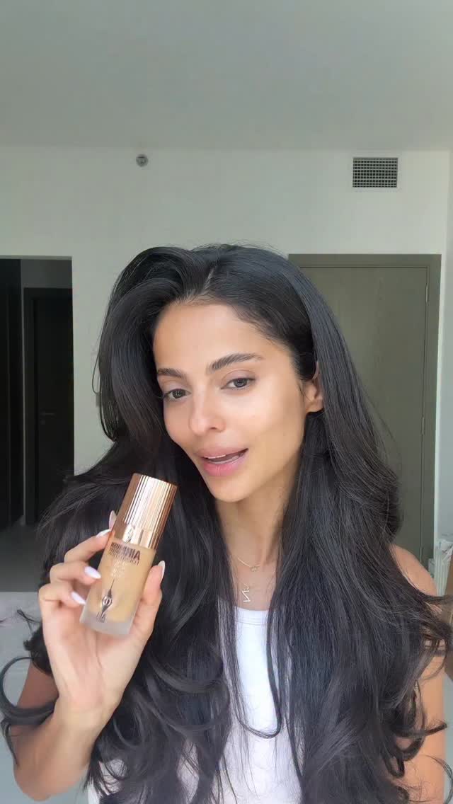 Instagram post by @zeinabalihammoud for Charlotte Tilbury. Caption reads: No cuz why is my make up the same after HIIT?....