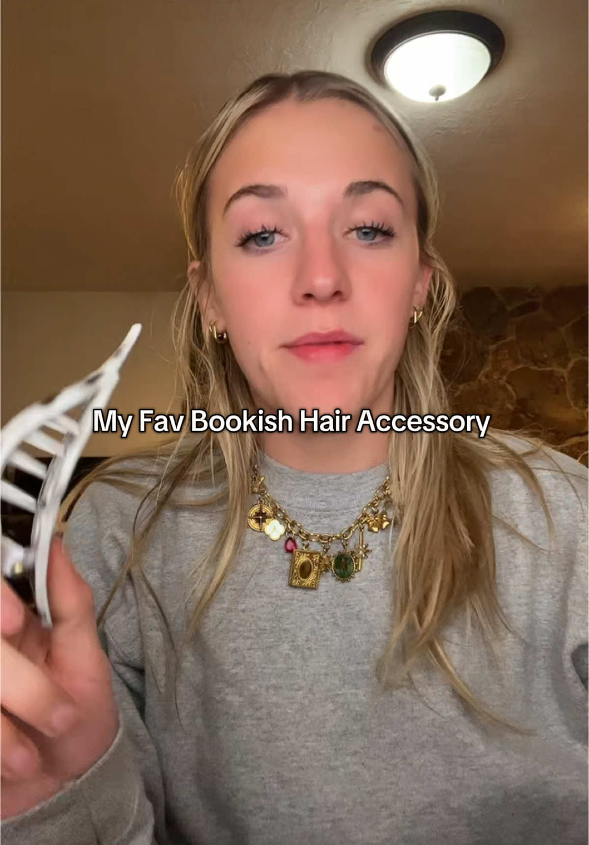 TikTok post by @abi.reads2 for Kaxi. Caption reads: [...] lay down and read in? Yes please @kaxi.co....