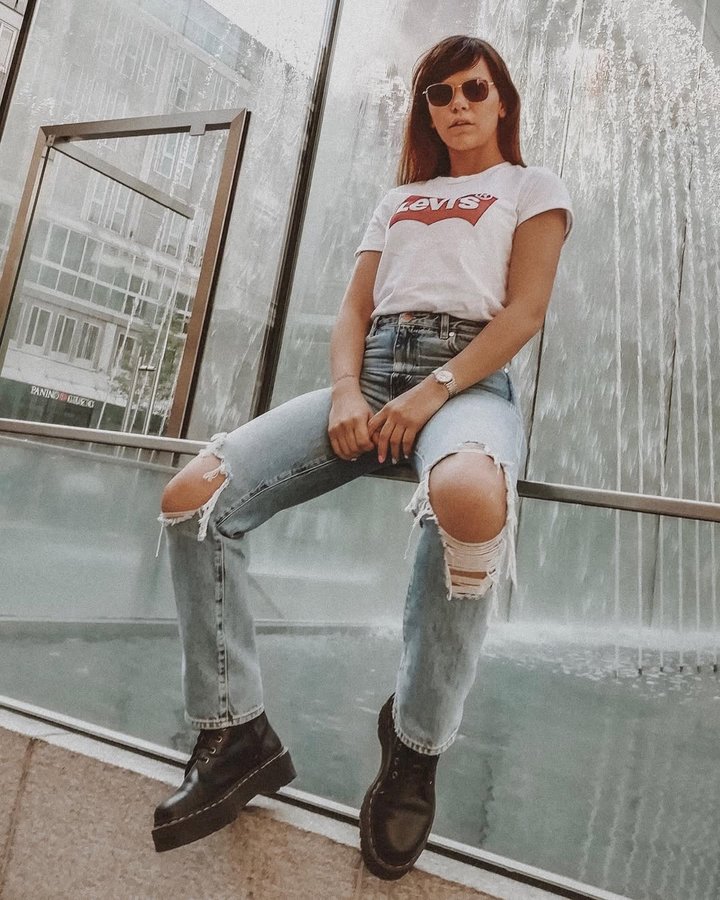 Instagram post by @dressofroses for Pimkie. Caption reads: Guess where I am! 😉🇮🇹 #Italy #Milan....