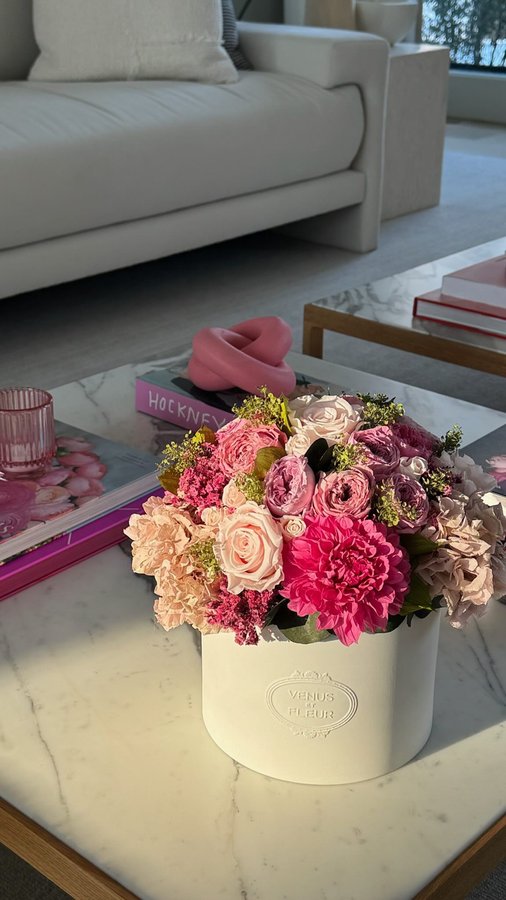 Instagram post by @emilydidonato for Venus et Fleur. Caption reads: [...] things in life are meant to last🌹....