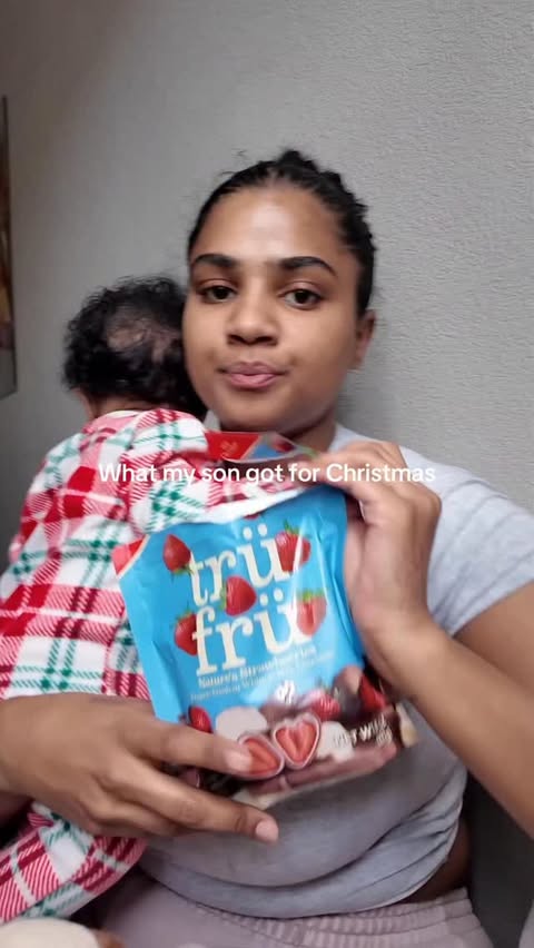 Instagram post by @sh33natay for Tru Fru. Caption reads: Snacking on @trufru while showing you guys what my....