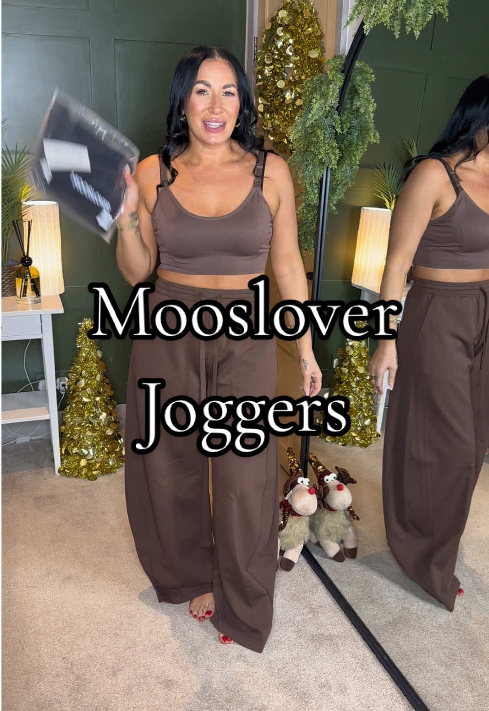 TikTok post by @40midsize_fashion for MOOSLOVER. Caption reads: @Mooslover_uk the nicest joggers such good quality....