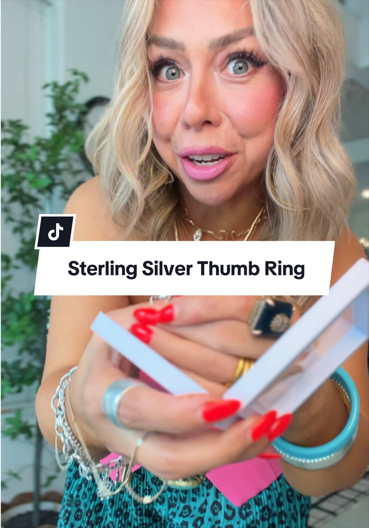 TikTok post by @lindaannettem for YSDD Jewelry. Caption reads: [...] love me a good quality ring too @YSDD....