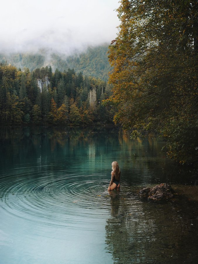 Instagram post by @itij for airBaltic. Caption reads: Fall colors and a cold morning dip🏔️🍁✨

Edited....