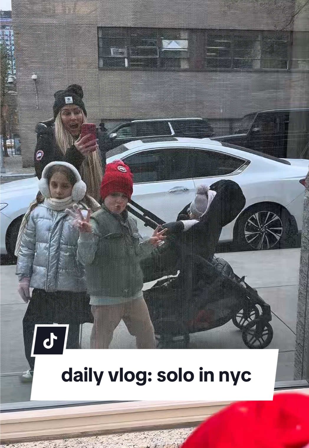 TikTok post by @kristiipartyof6 for Clean Simple Eats. Caption reads: [...] 🐻🐋🎄 #nyc #nycmom #livinginnyc @Clean....