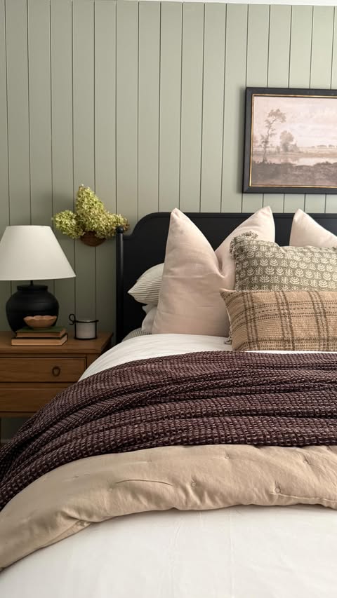 Instagram post by @oliveandoakhome for Benjamin Moore. Caption reads: You can’t miss with these 💅🏼 @benjaminmoore....