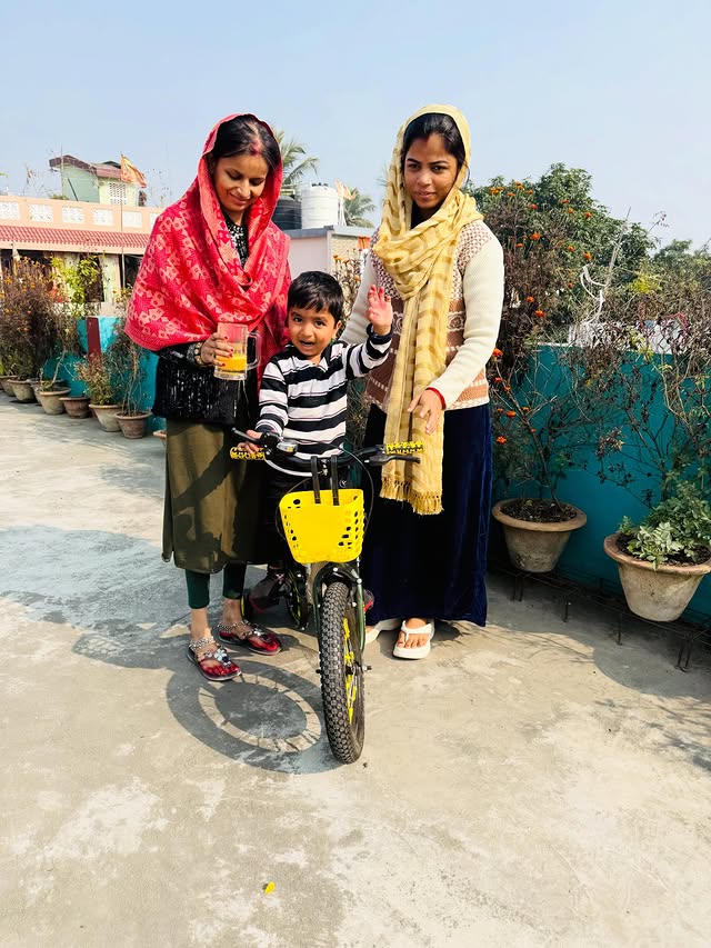 Instagram post by @jiyashashwatroy for FirstCry. Caption reads: #Collaboration with @firstcryindia 
Happy Makar....