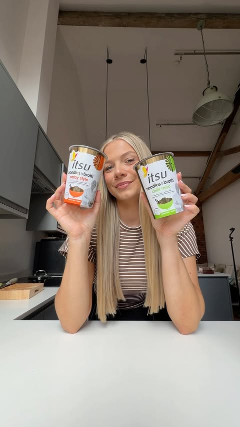 Instagram post by @becky_bfit for itsu. Caption reads: ad meal prep @itsuofficial noodle pots 🍜 one of....