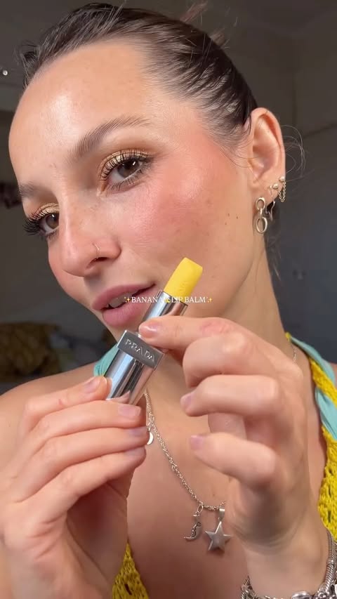 Instagram post by @carminartist for WPP. Caption reads: can you see that SHIMMERY✨finish?!!

@pradabeauty....