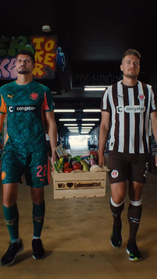Instagram post by @fcstpauli for EDEKA. Caption reads: Weil Vielfalt nicht am Spielfeldrand endet!🤝
 
Ob....