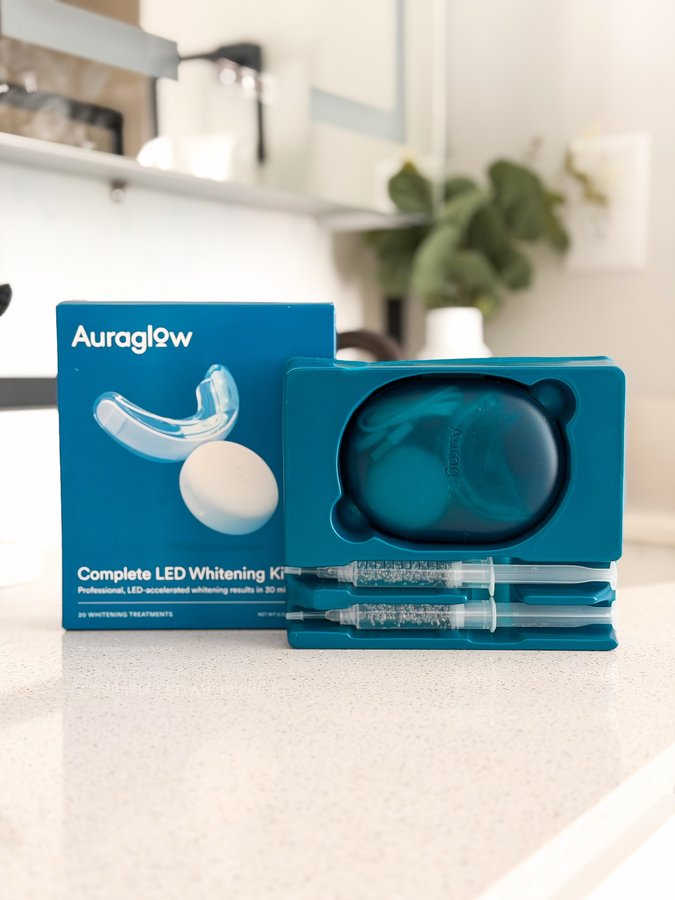 Instagram post by @maviminvalofficial for AURAGLOW. Caption reads: [...] in just 30 minutes!
I’ve been using the....