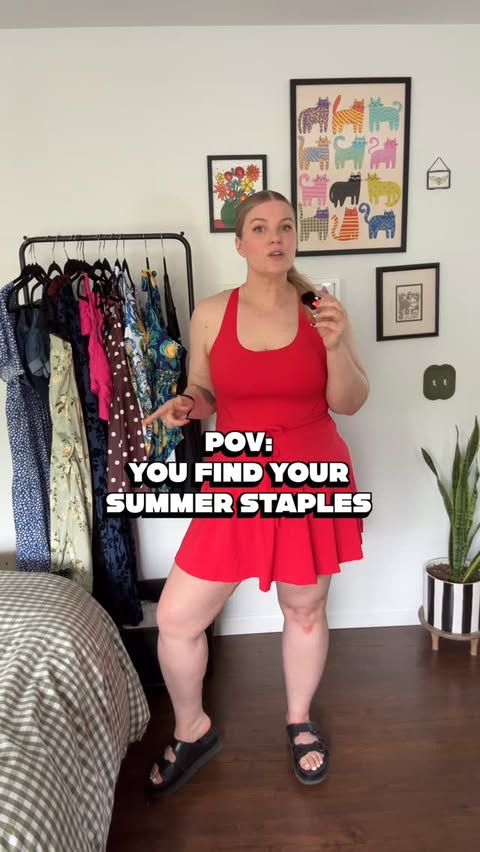 Instagram post by @slowslimmer for IUGA Yoga. Caption reads: ✨ Comment SHOP for links ✨ @iugayoga_us makes my....