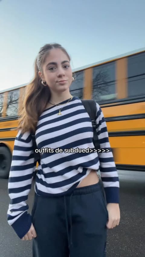 Instagram post by @martiiissssss_ for Subdued. Caption reads: @subdued.spain 💗 #chicas #ropa #outfits #collab.