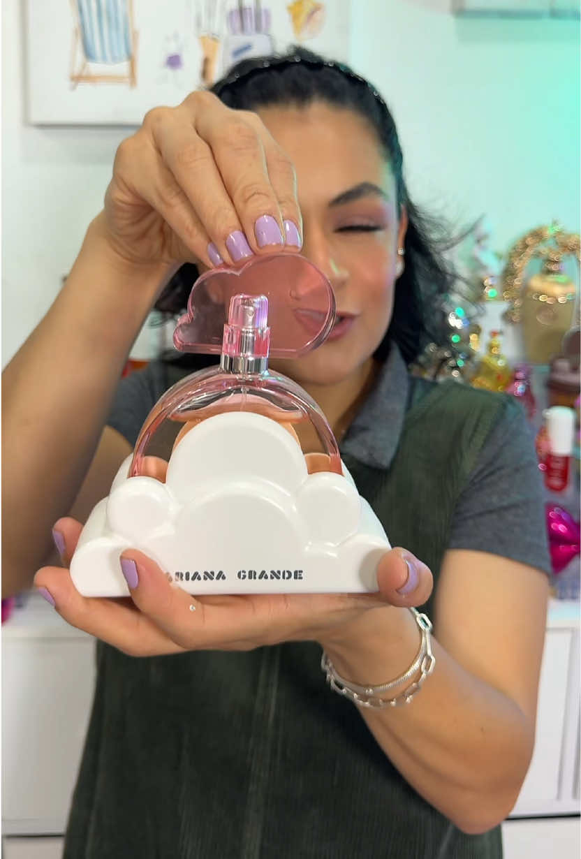 TikTok post by @viryescalante2.0 for Ariana Grande Fragrances. Caption reads: Perfume de @Ariana Grande Fragrances #perfume....