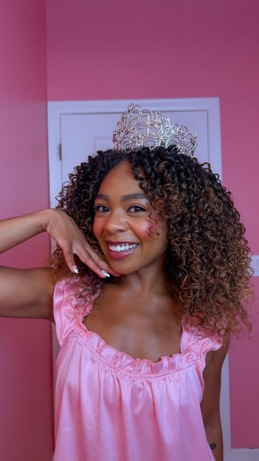 Instagram post by @melizzablack for Crest. Caption reads: #CrestPartner #Ad Thank goodness for the @Crest....