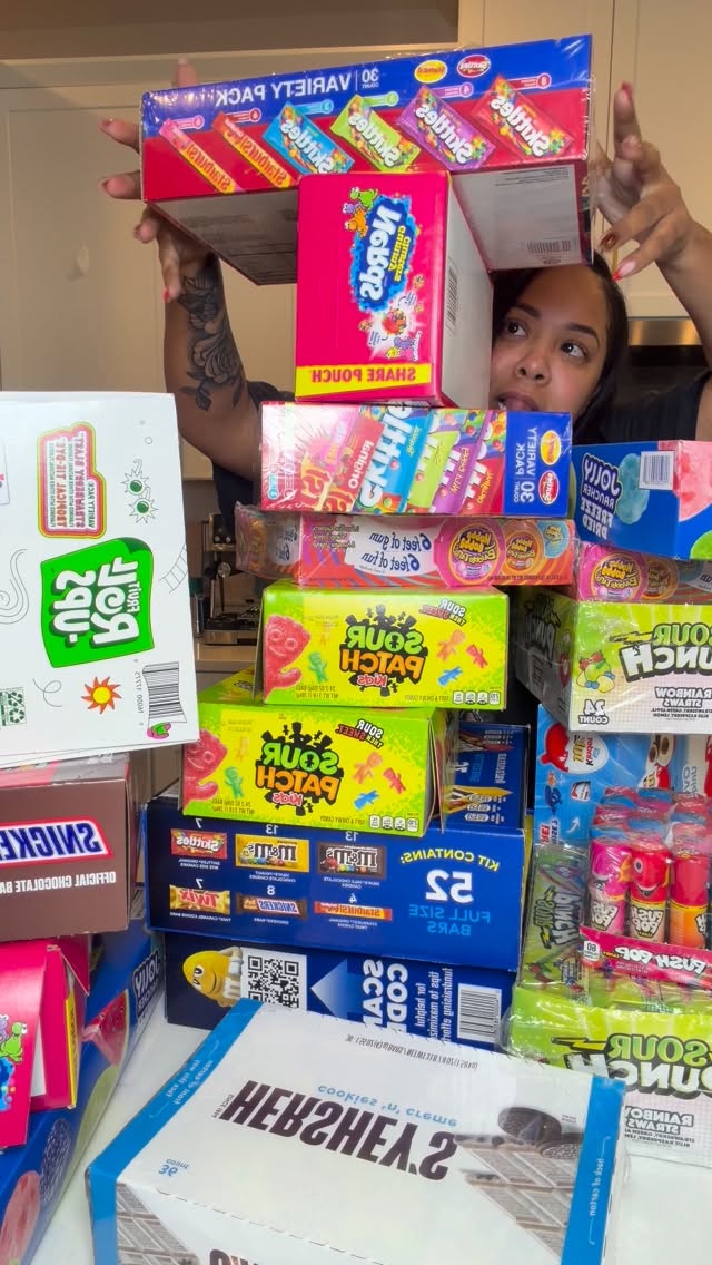 Instagram post by @kimmyskreations.1 for Scrub Daddy. Caption reads: The BEST house on Halloween! You wont be scared....