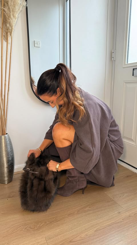 Instagram post by @laura.loves.belfast for Stylink. Caption reads: [...] LINKS highlight on my page  
 
@asos....