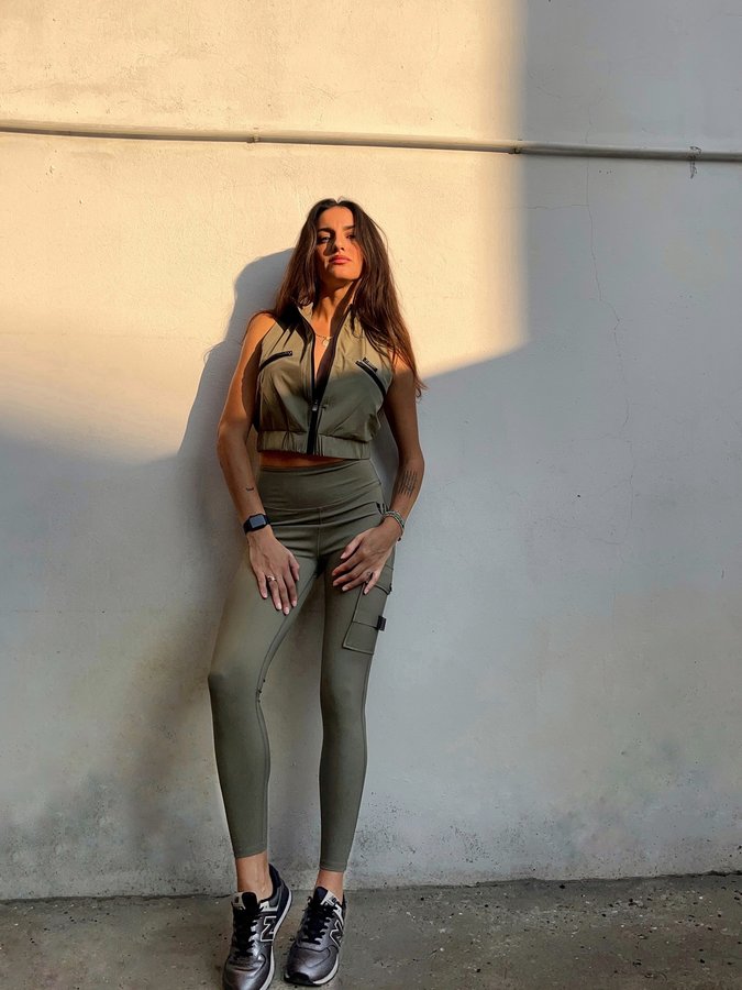 Instagram post by @federicamellia for FIRMABS. Caption reads: New collab with @firmabs_brand 🤍

Their fabrics....