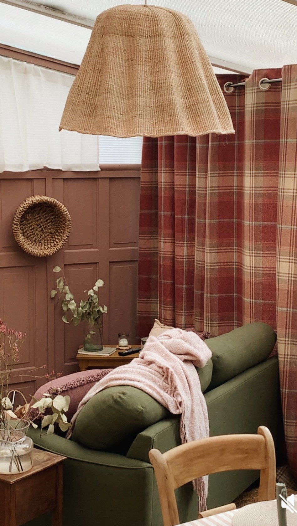 Instagram post by @sophieharveycurated for The Cotswold Company. Caption reads: ad| This is what makes me happy! 🤍

There is a....