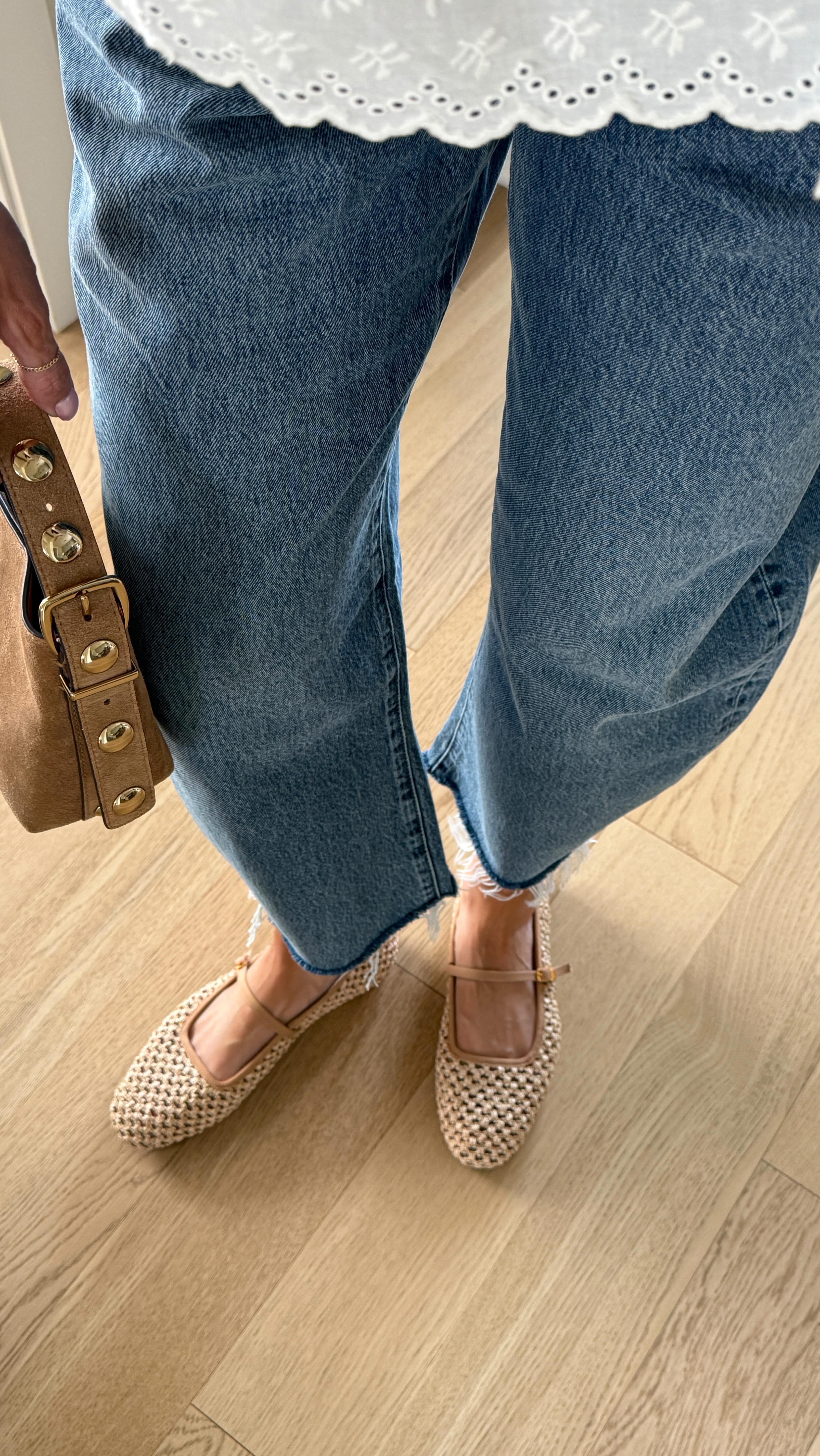 Instagram post by @taymbrown for Birdies. Caption reads: IYKYK with @birdies comfort 🙌🏼 And you never....