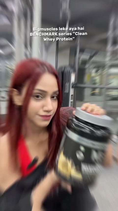 Instagram post by @saanvi_khanna for Bigmuscles Nutrition. Caption reads: [...] 💸 . .....