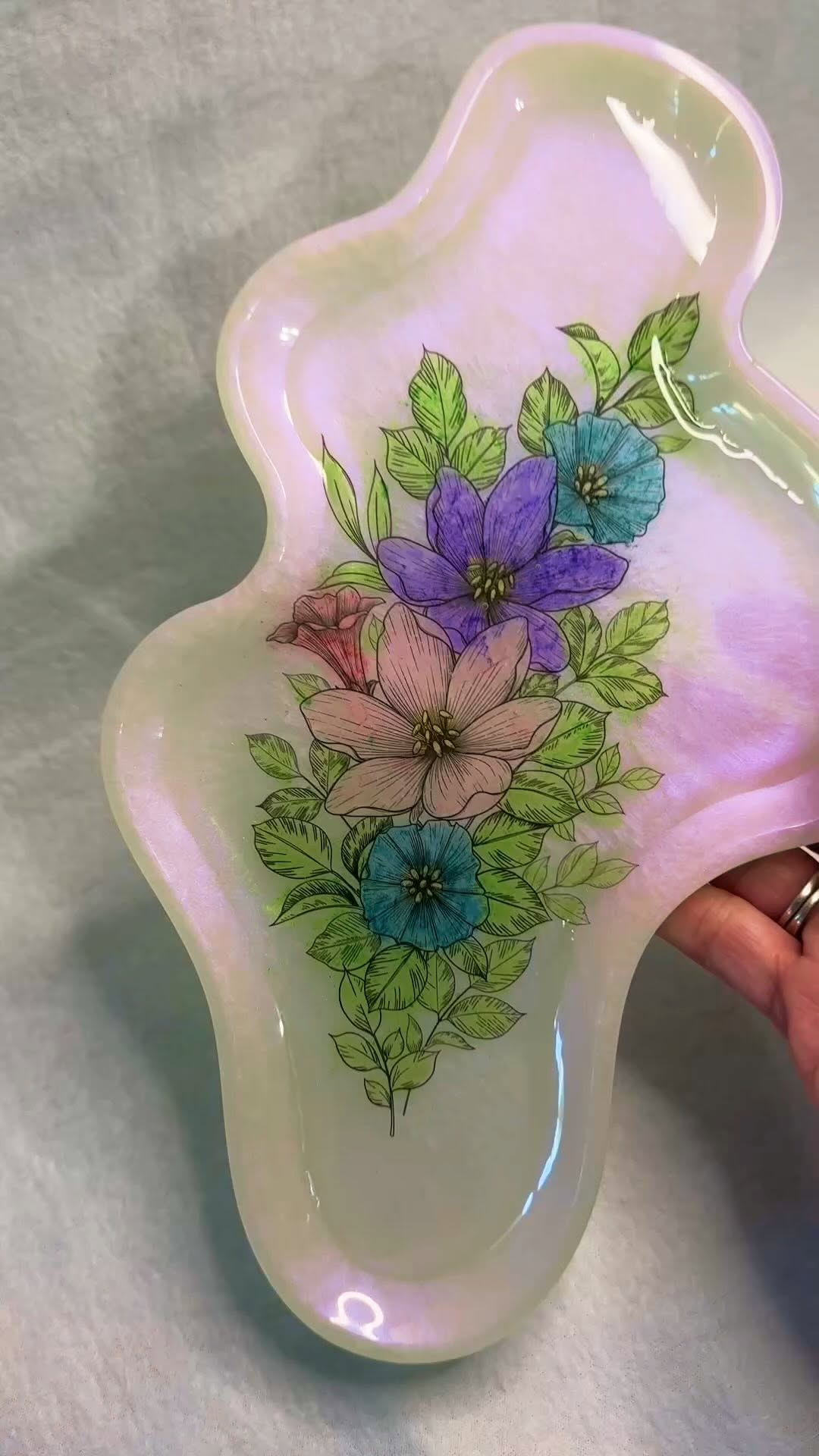 Instagram post by @poxy_princessbyalisha for Craft Resin. Caption reads: [...] to create this cute coaster using Craft....