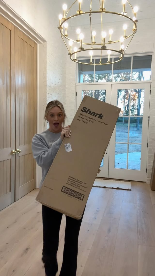 Instagram post by @courtneymoseley_ for MagicLinks. Caption reads: Who’s done Christmas shopping?? If you aren’t,....
