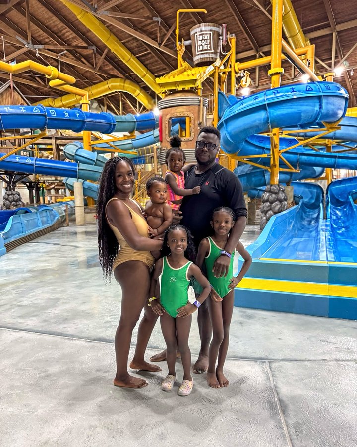 Instagram post by @rie_defined for GoGo squeeZ. Caption reads: #GreatWolfLodge Dump…

1 - Family of SIX - still....