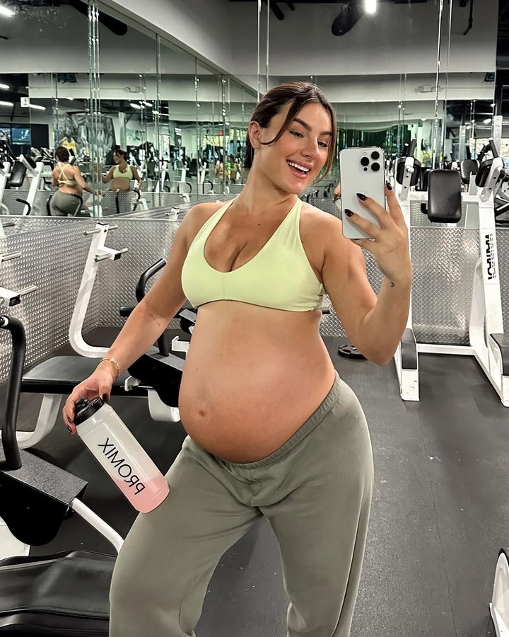 Instagram post by an influencer for Promix Nutrition. Caption reads: About to pop but we getting this supper body....
