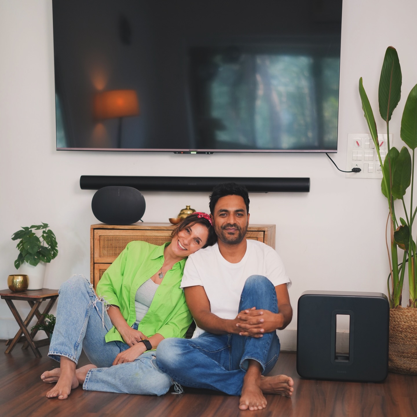 Instagram post by @ramonasworld for Sonos. Caption reads: [...] 🏡🎶 Settling into our new space with @sonos....