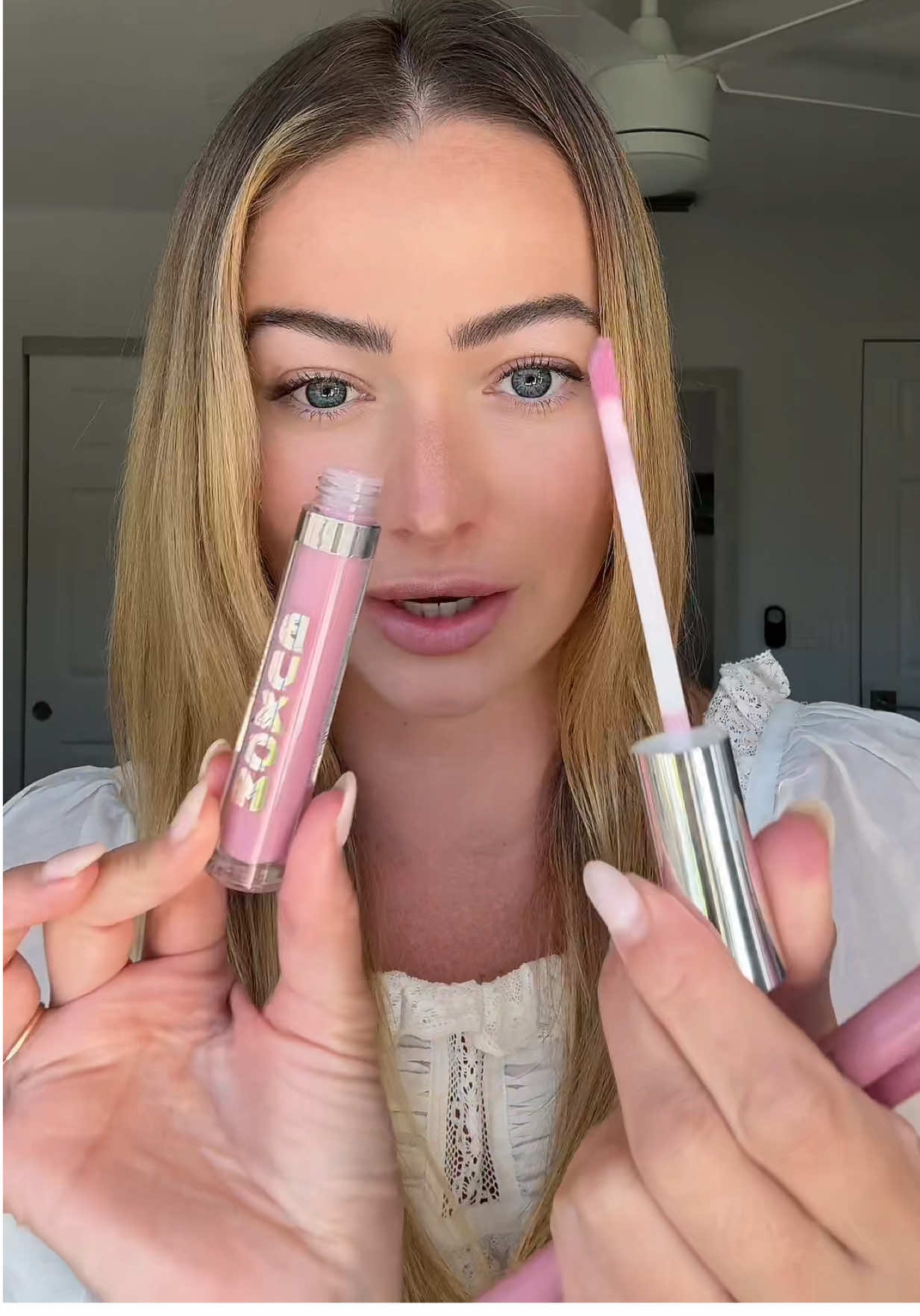 TikTok post by @ewebzz for BUXOM Cosmetics. Caption reads: [...] me, it’s always Dolly #buxompartner....