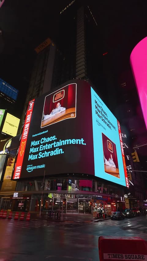 Instagram post by @maximal_schradin for Amazon Music. Caption reads: [...] ISSES! AUF DEM TIMES SQUARE! Danke an....