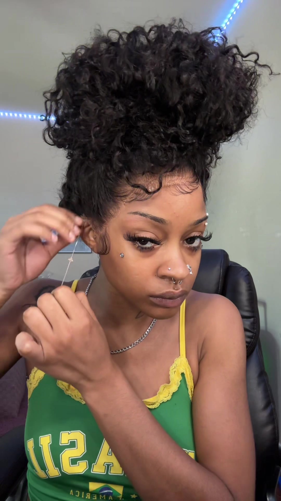 TikTok post by @himynamesparis for Ashimary Hair. Caption reads: lclick the cart to get your natural bussdown....