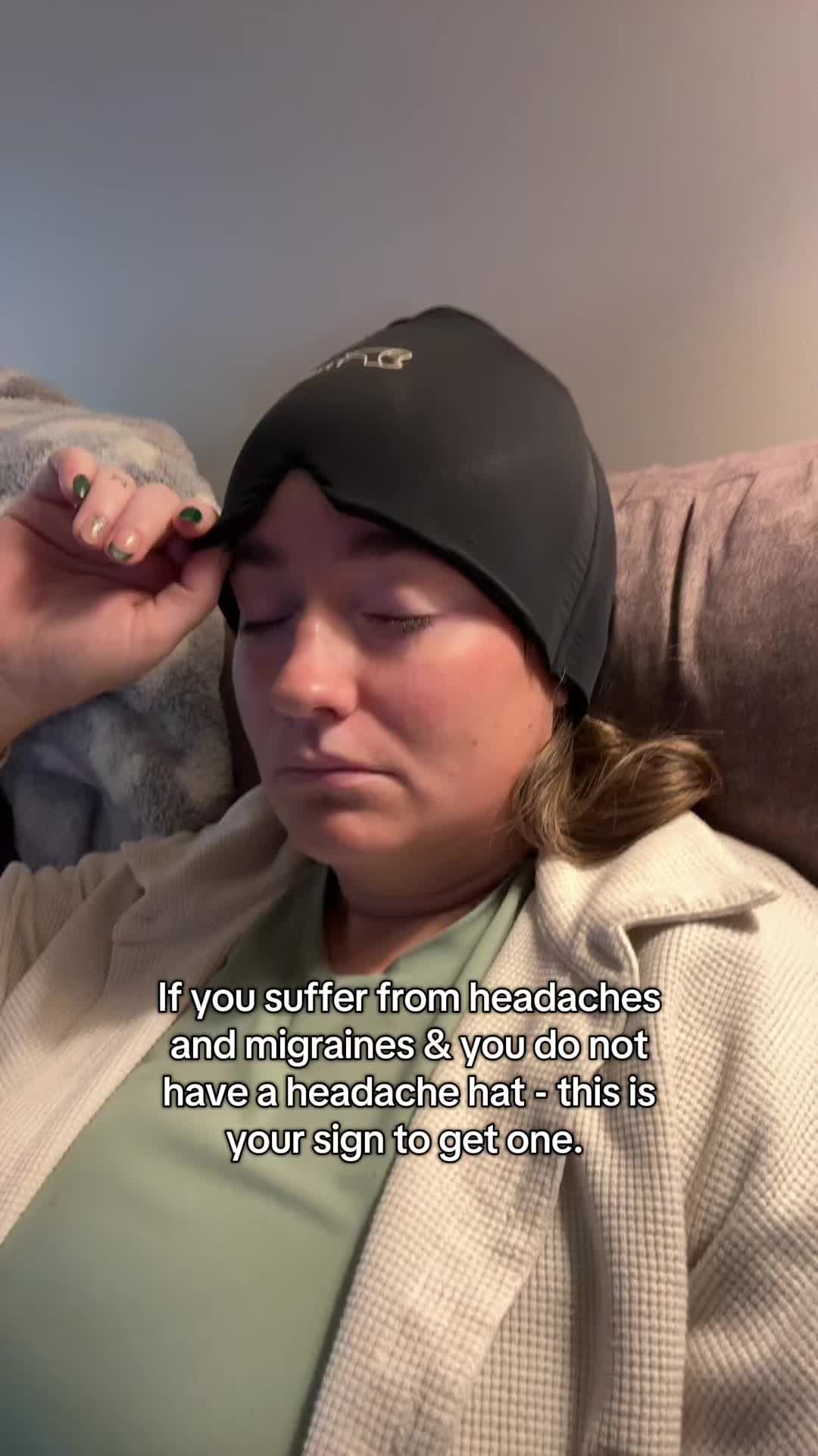 TikTok post by @samanthast.pierre for TheraICE. Caption reads: [...] compression it gives my head is elite.....
