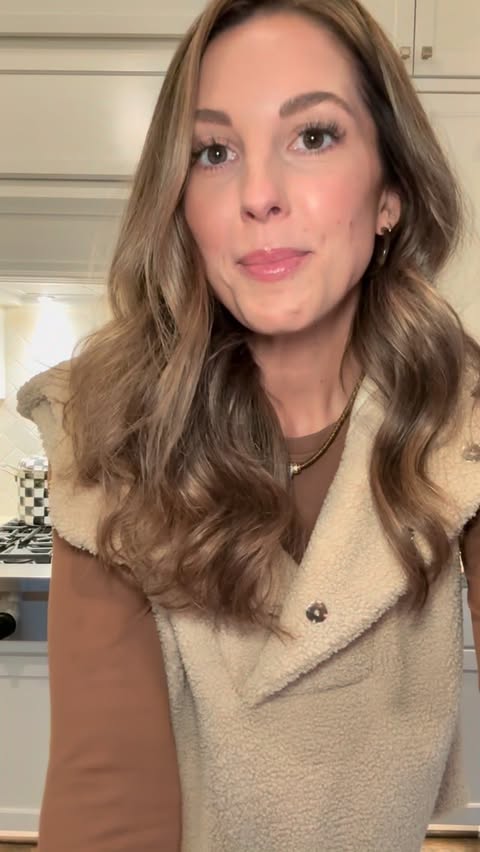 Instagram post by @handmakeshome for Skylight Frame. Caption reads: Have you tried the new Fridge Photo feature on....