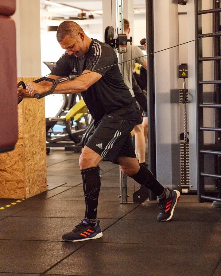 Instagram post by @ruudgullit for Stox Energy. Caption reads: My favourite @stoxenergy compression socks are....