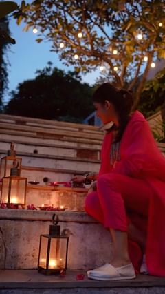 Instagram post by @miheeka for Toms. Caption reads: The festival of lights - my favourite time of the....