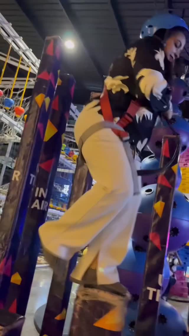 Instagram post by @jiyanshruhi for AGARO Lifestyle. Caption reads: Evereve period panty @theagaro_lifestyle.