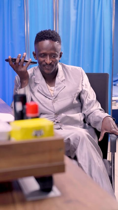 Instagram post by @blessednjugush for LemFi. Caption reads: Kumbe twins huja na x2?????
@uselemfi for the....