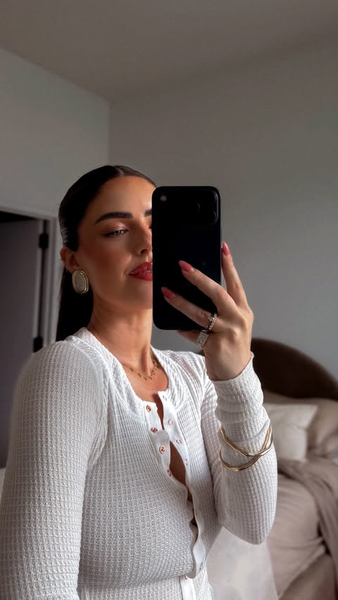 Instagram post by @bonnieryan for CRYSTALS AND CO.. Caption reads: @crystalsandco never fails! BONNIE20 - 20% [...].