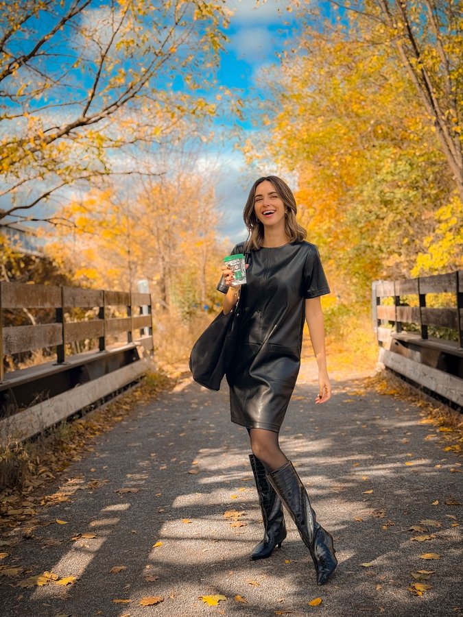 Instagram post by an influencer for Laura Canada. Caption reads: Fall Outfits with @lauracanada 🍁🍂#LauraPartner....