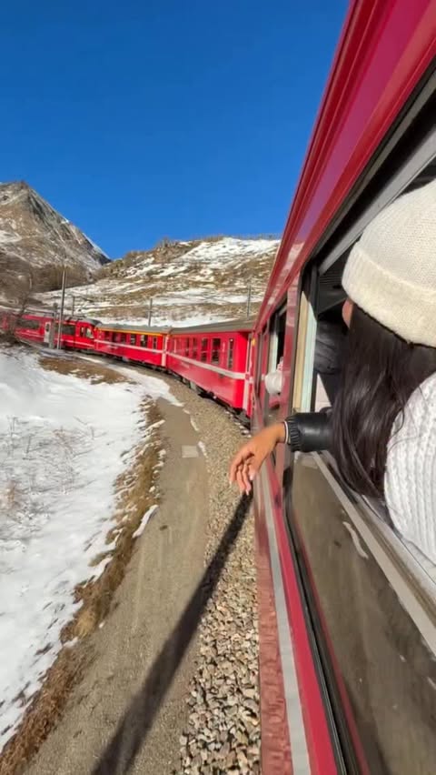 Instagram post by @karensinisterrat for GetYourGuide. Caption reads: [...] tanto SUIZA hasta que lo conocí con....