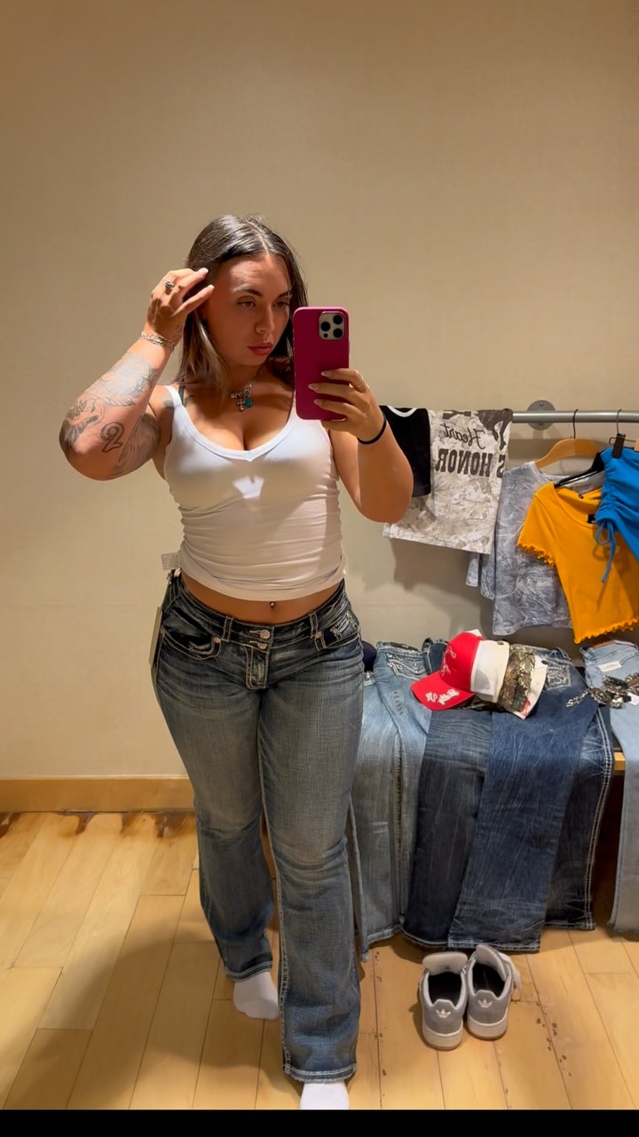 Instagram post by @abbyberner for Buckle. Caption reads: I am obsessed ❤️🤌🏼🥹 @buckle 
Which are your....