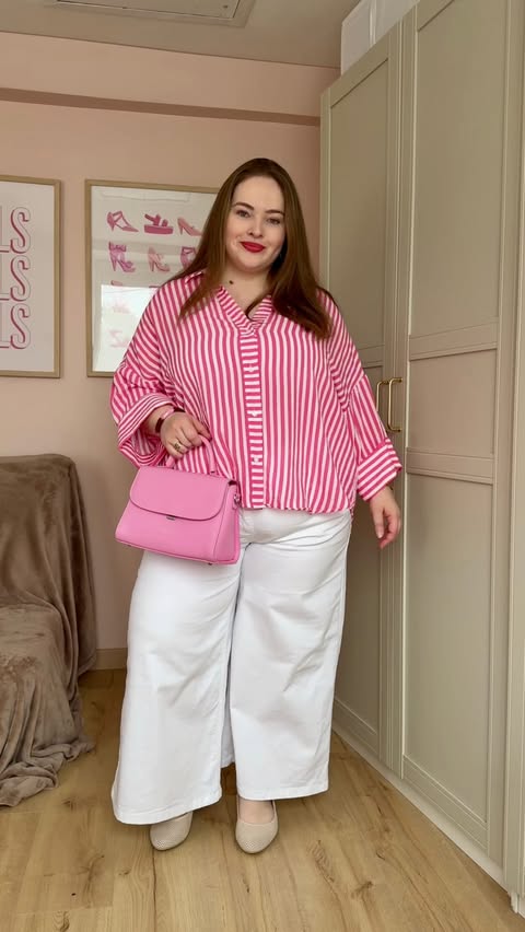 Instagram post by @manonellaa for Ulla Popken. Caption reads: Pink inspo look avec @ullapopken_official 🌸....