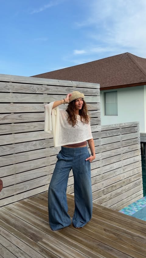 Instagram post by @keely_busby for Free People. Caption reads: Checked out my basket full of @freepeopleeu 💫....