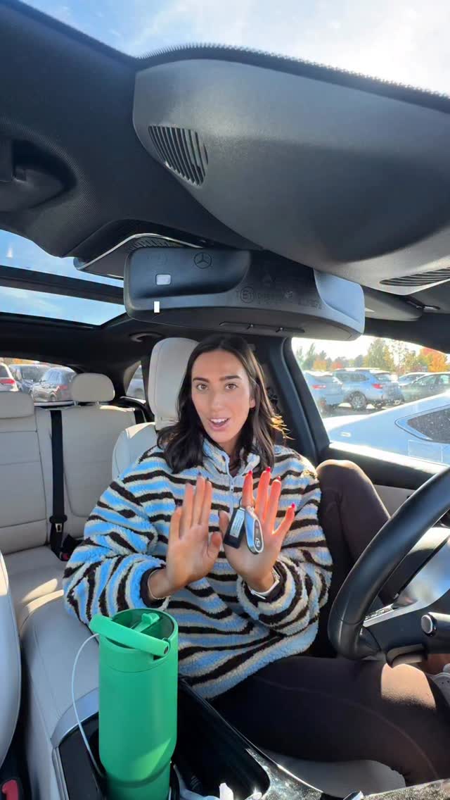 Instagram post by @lexiempritchard for SkinnyDipped. Caption reads: The kind of snack run that instantly boosts your....