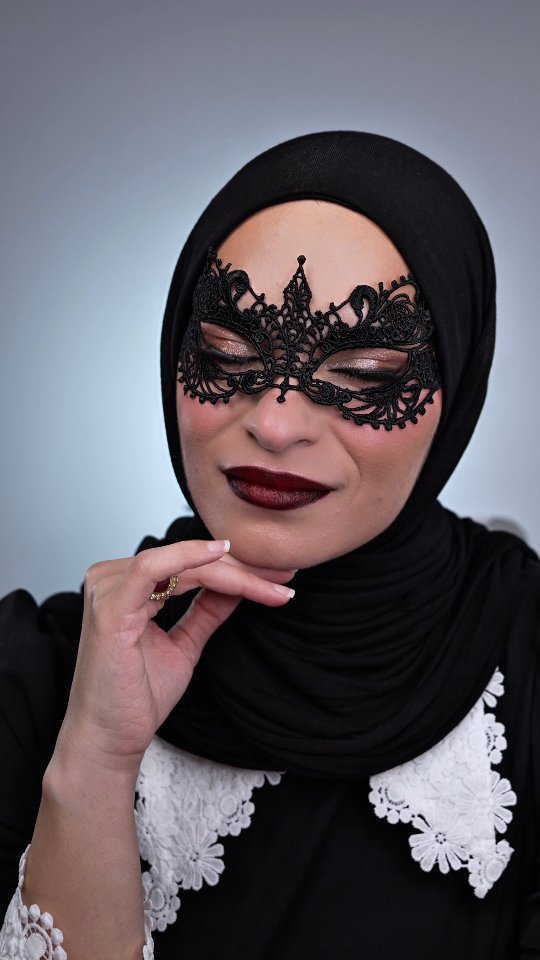 Instagram post by @anfalandmakeup for Charlotte Tilbury. Caption reads: #makeuptutorial #masquerade....