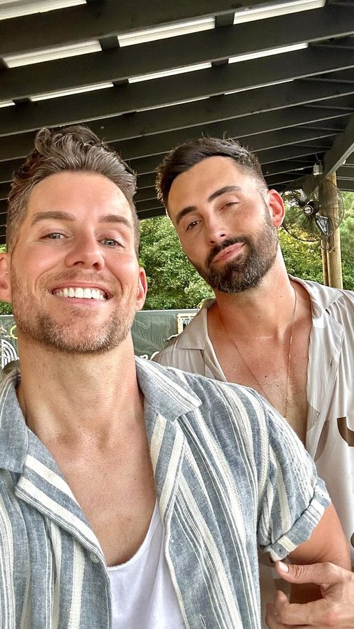 Instagram post by @bbbuffaloe for Chinet. Caption reads: A little low country boil to honor the end of....