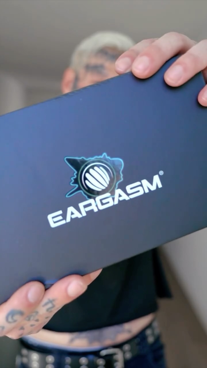 Instagram post by @onelowsoul for Eargasm. Caption reads: [...] epic vibes, and zero ear ringing....